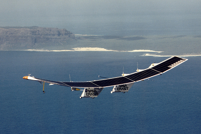 Pathfinder_solar_aircraft_over_Hawaii-pic4_zoom-1000x1000-583