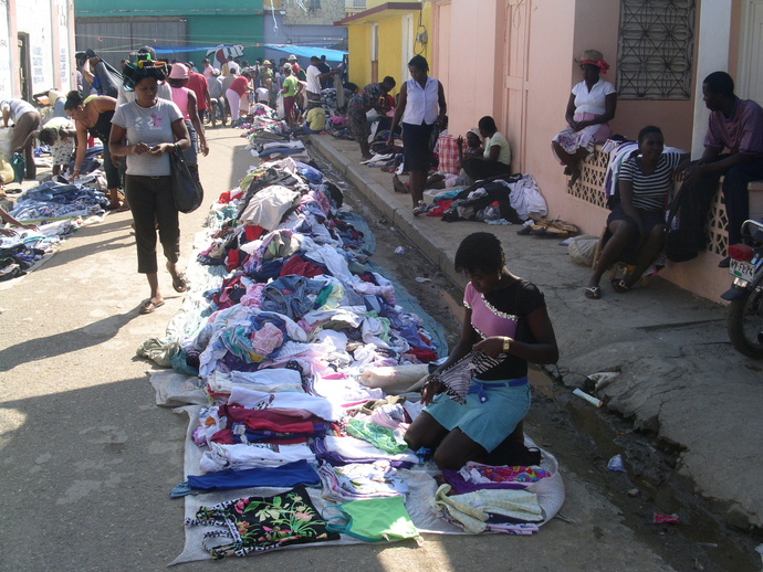 Рынок на границе с Гаити