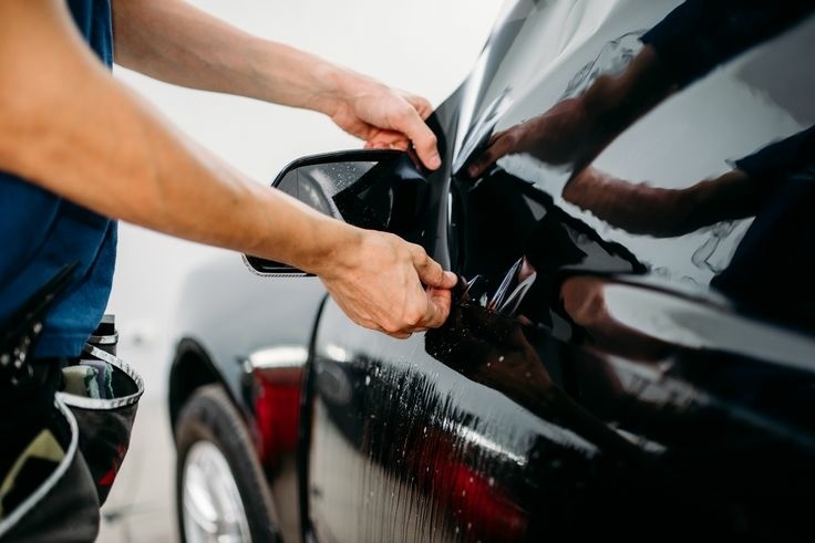 Auto-salon-solar-window-film